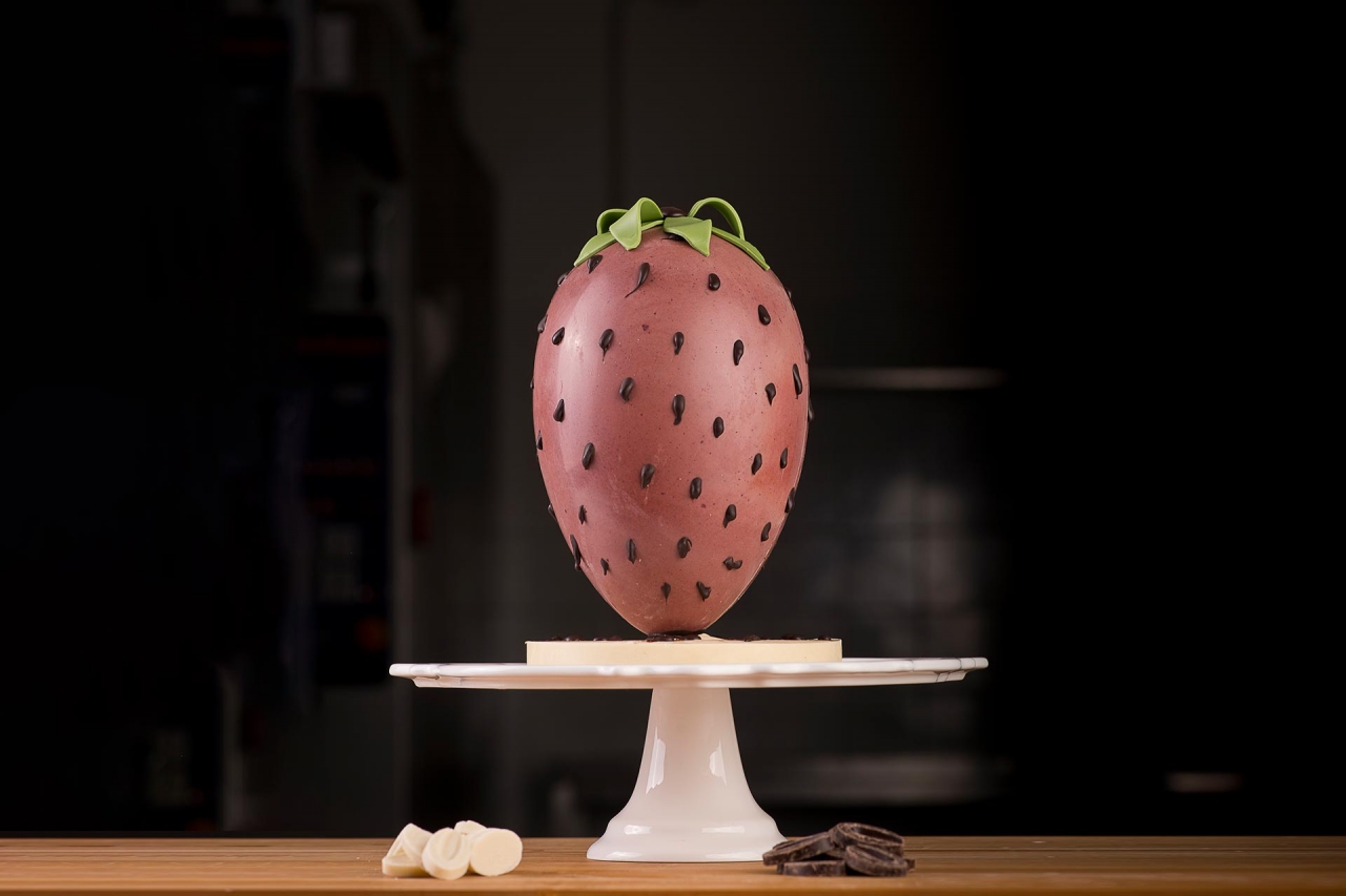 Chocolate egg strawberry decoration