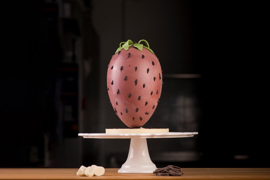 Chocolate egg strawberry decoration